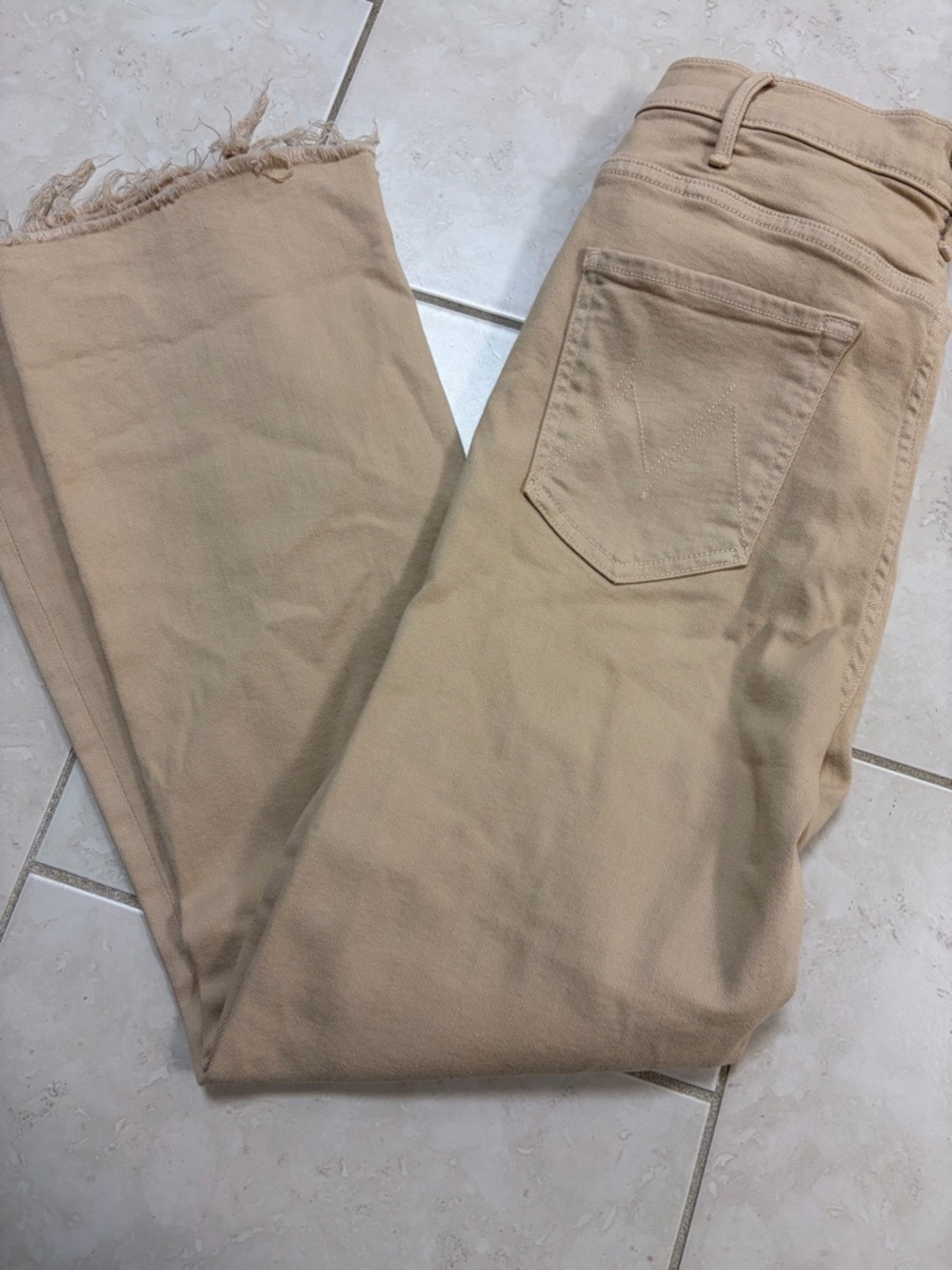 Sz 29 MOTHER Beige Hustler Ankle Fray